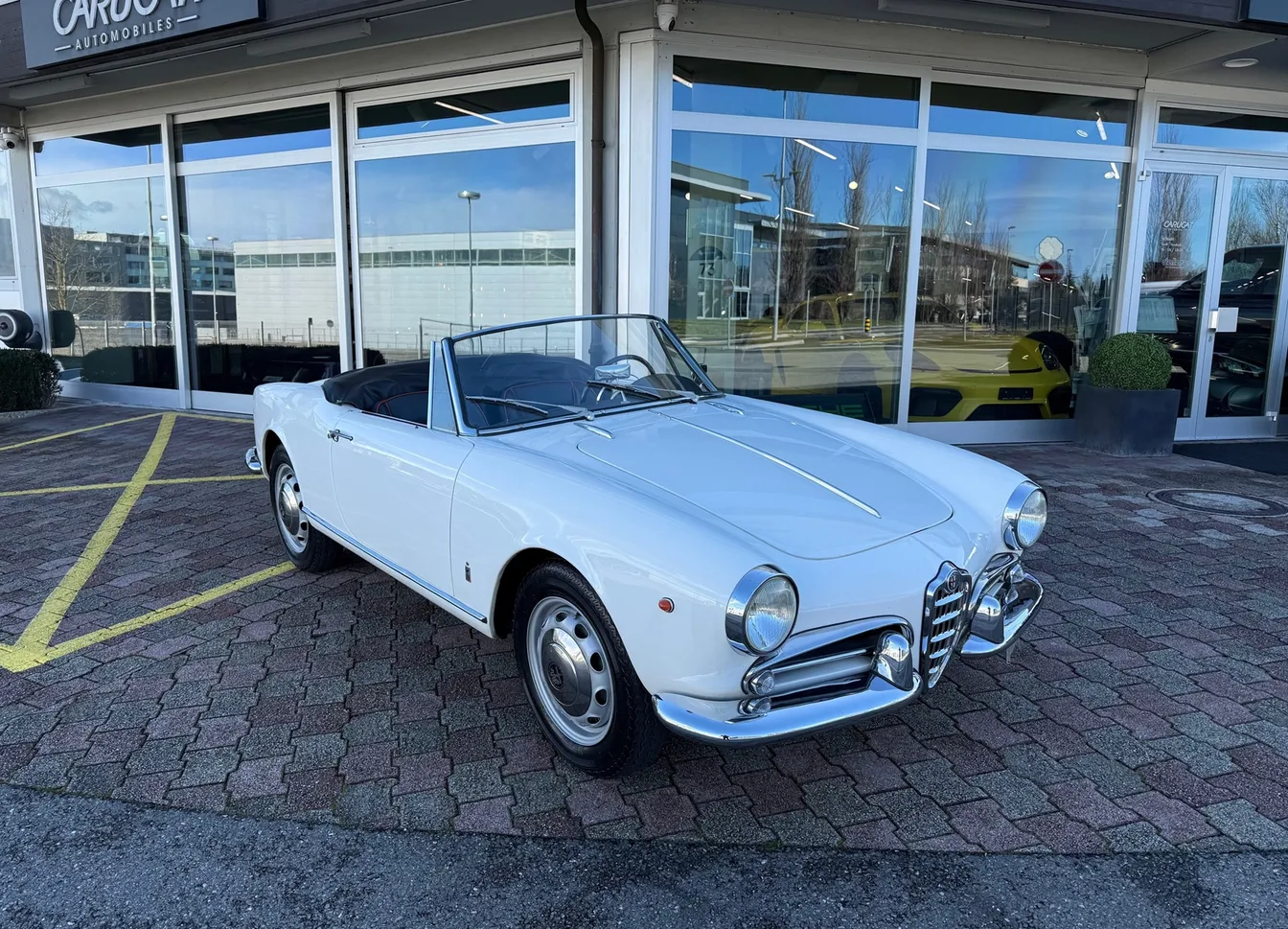 Alfa Romeo Giulietta 1300 Spider