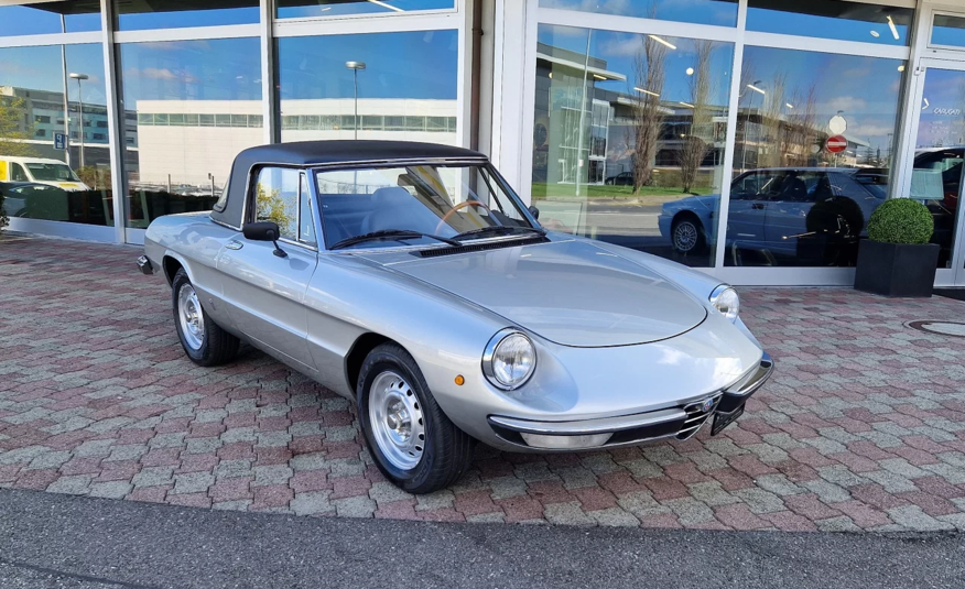 Alfa Romeo Spider 2.0 Veloce