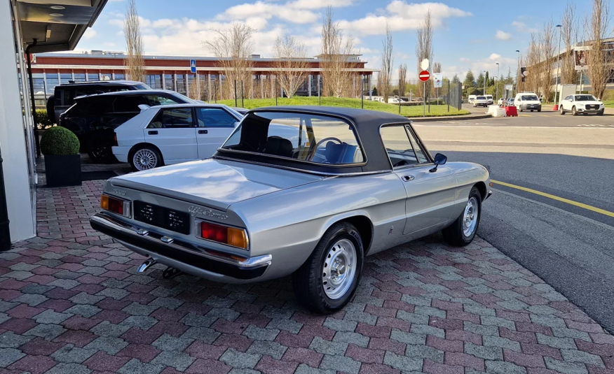 Alfa Romeo Spider 2.0 Veloce