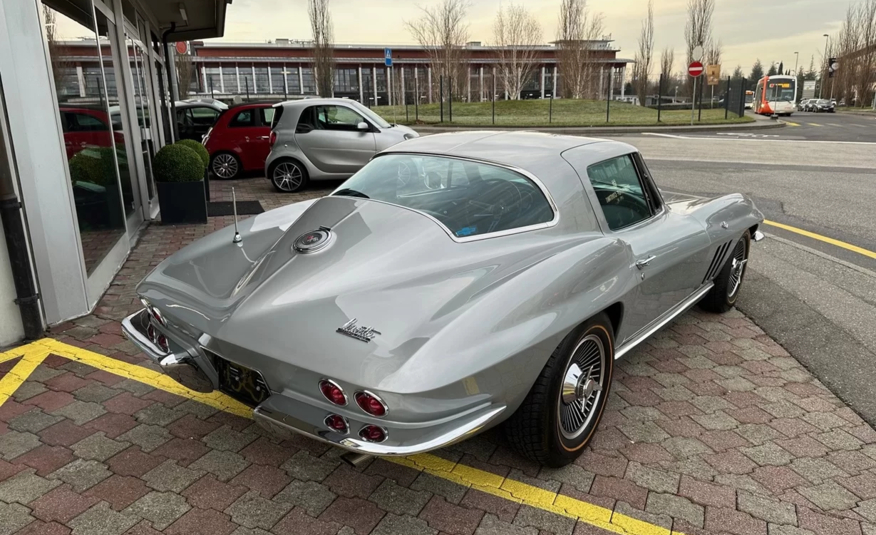 Chevrolet Corvette C2 Coupé