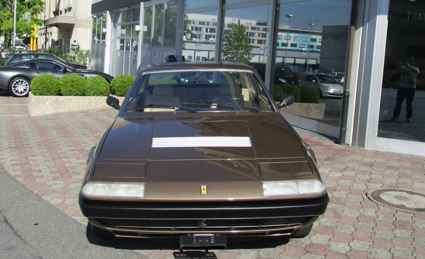 Ferrari 365 GT4 2+2