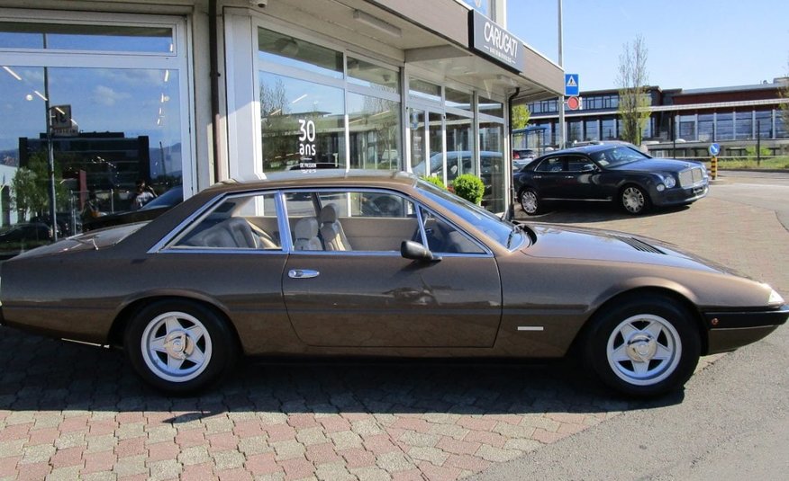 Ferrari 365 GT4 2+2