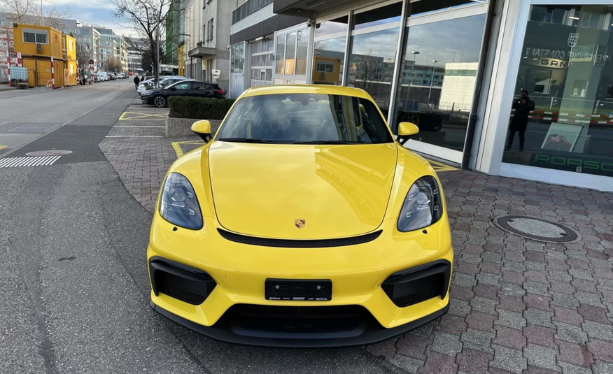 Porsche 718 Cayman GT4