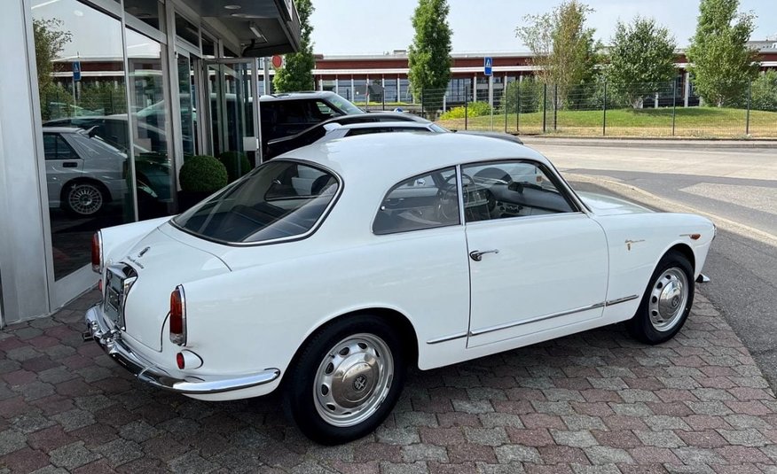 Alfa Romeo Giulietta 1300 Sprint Veloce