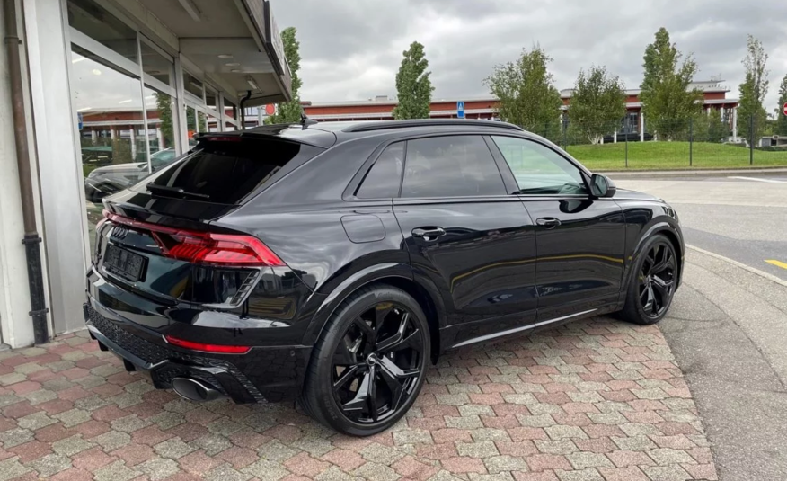 Audi RSQ8 Quattro Tiptronic