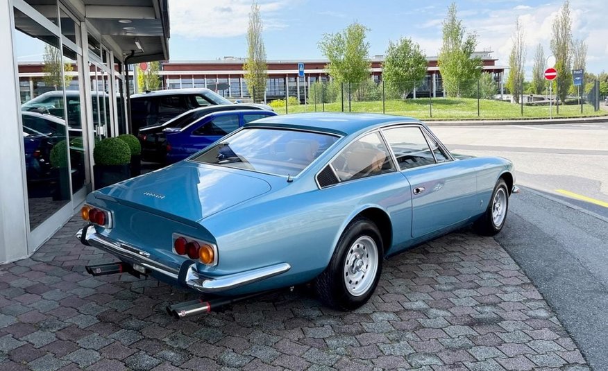 Ferrari 365 GT 2+2