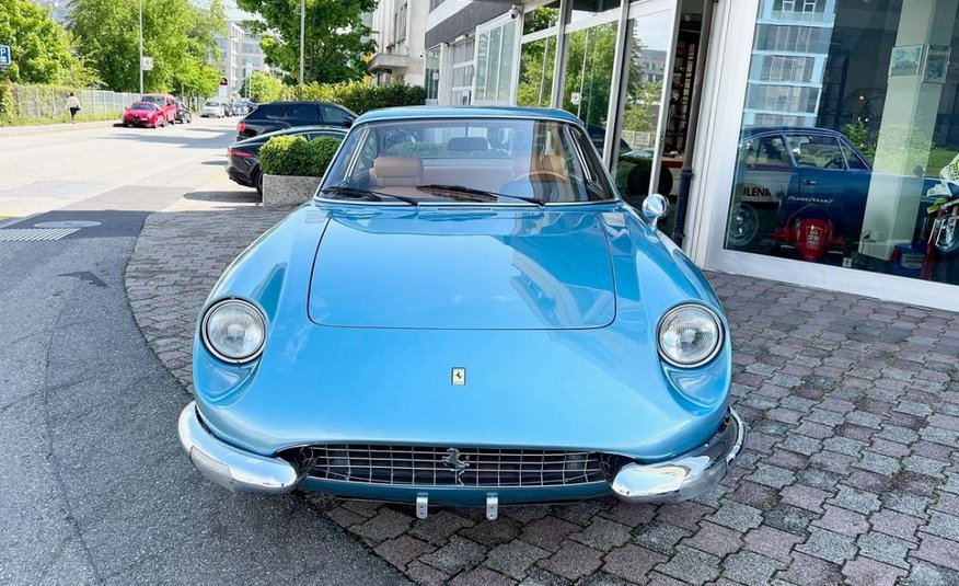 Ferrari 365 GT 2+2