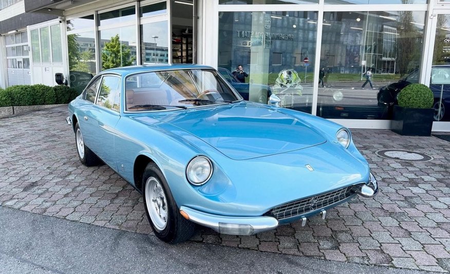 Ferrari 365 GT 2+2