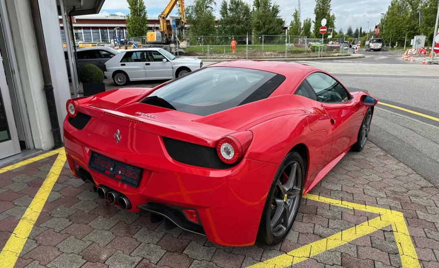 Ferrari 458 Italia 4.5 V8
