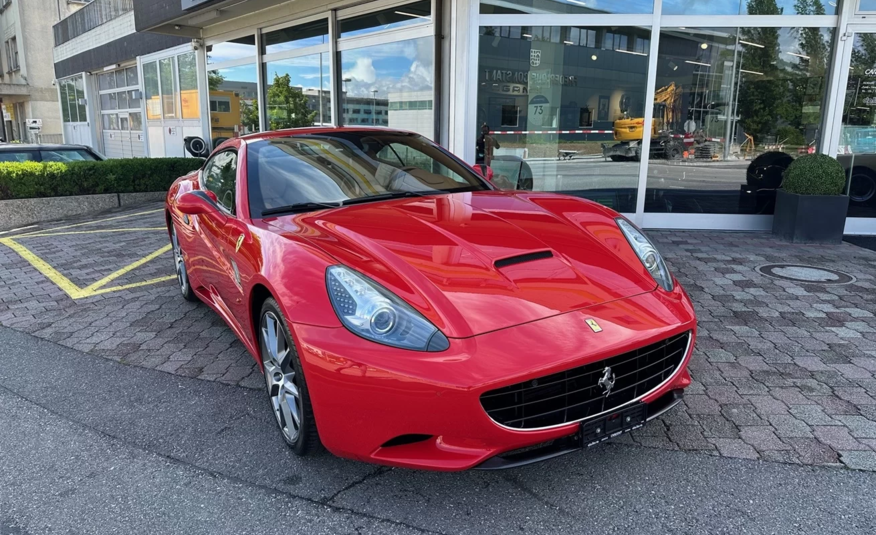 Ferrari California 4.3 V8