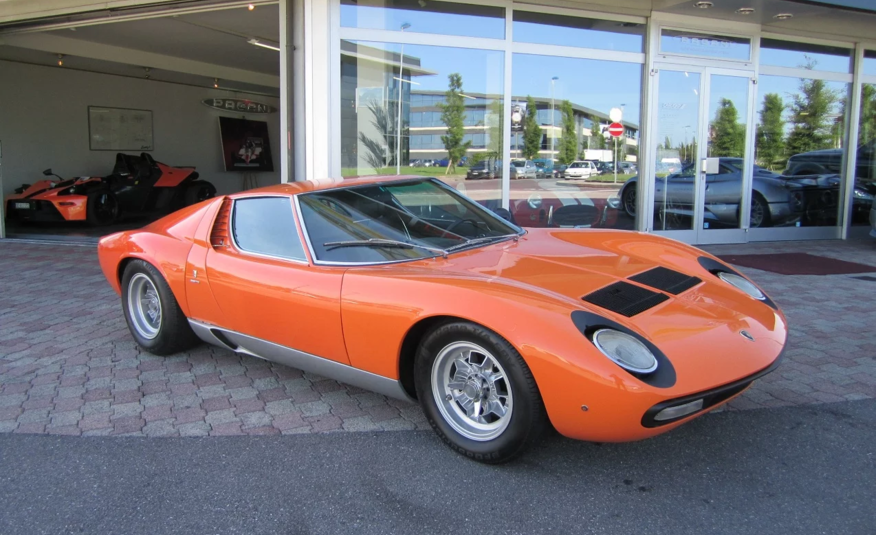 Lamborghini Miura P400 SV