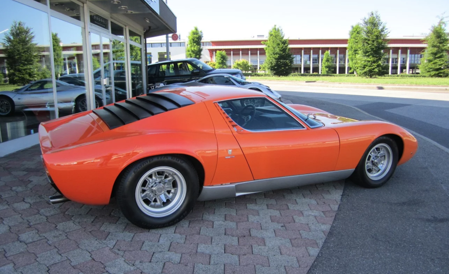 Lamborghini Miura P400 SV