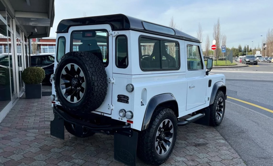 Land Rover Defender 90 Works V8 70th Edition