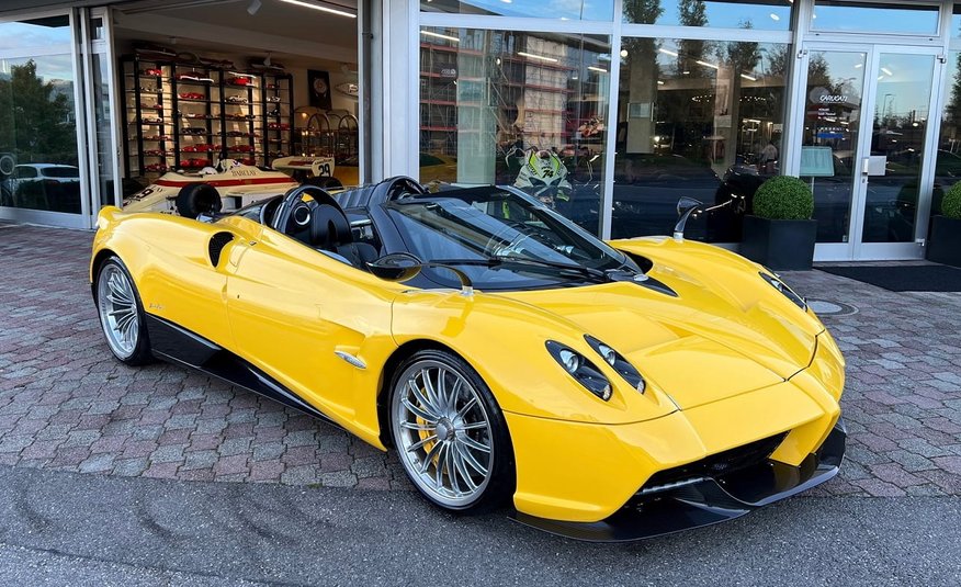 Pagani Huayra Roadster