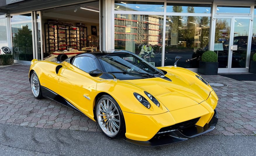 Pagani Huayra Roadster