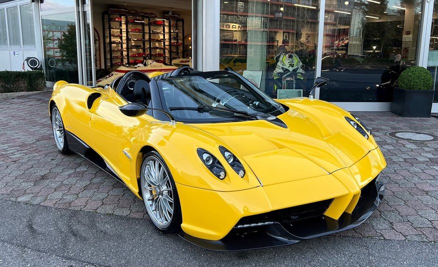 Pagani Huayra Roadster