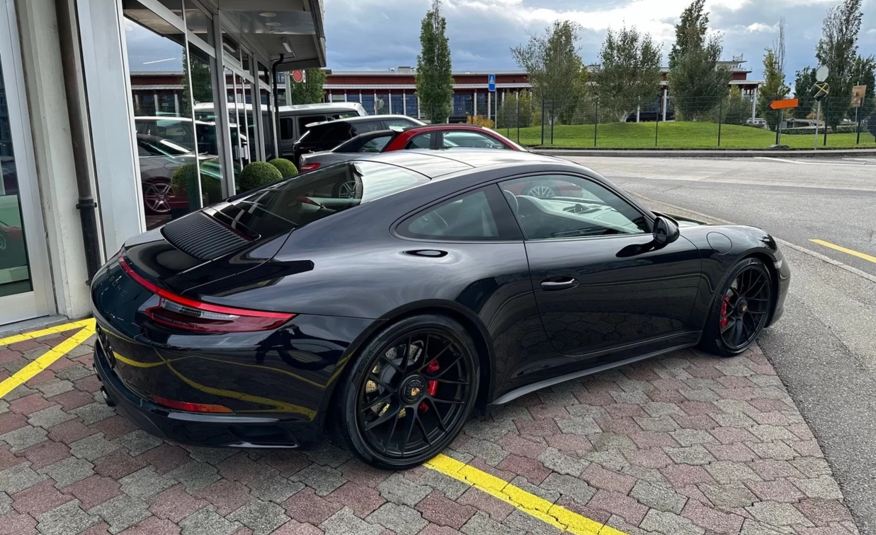 Porsche 991 Carrera 4 GTS PDK