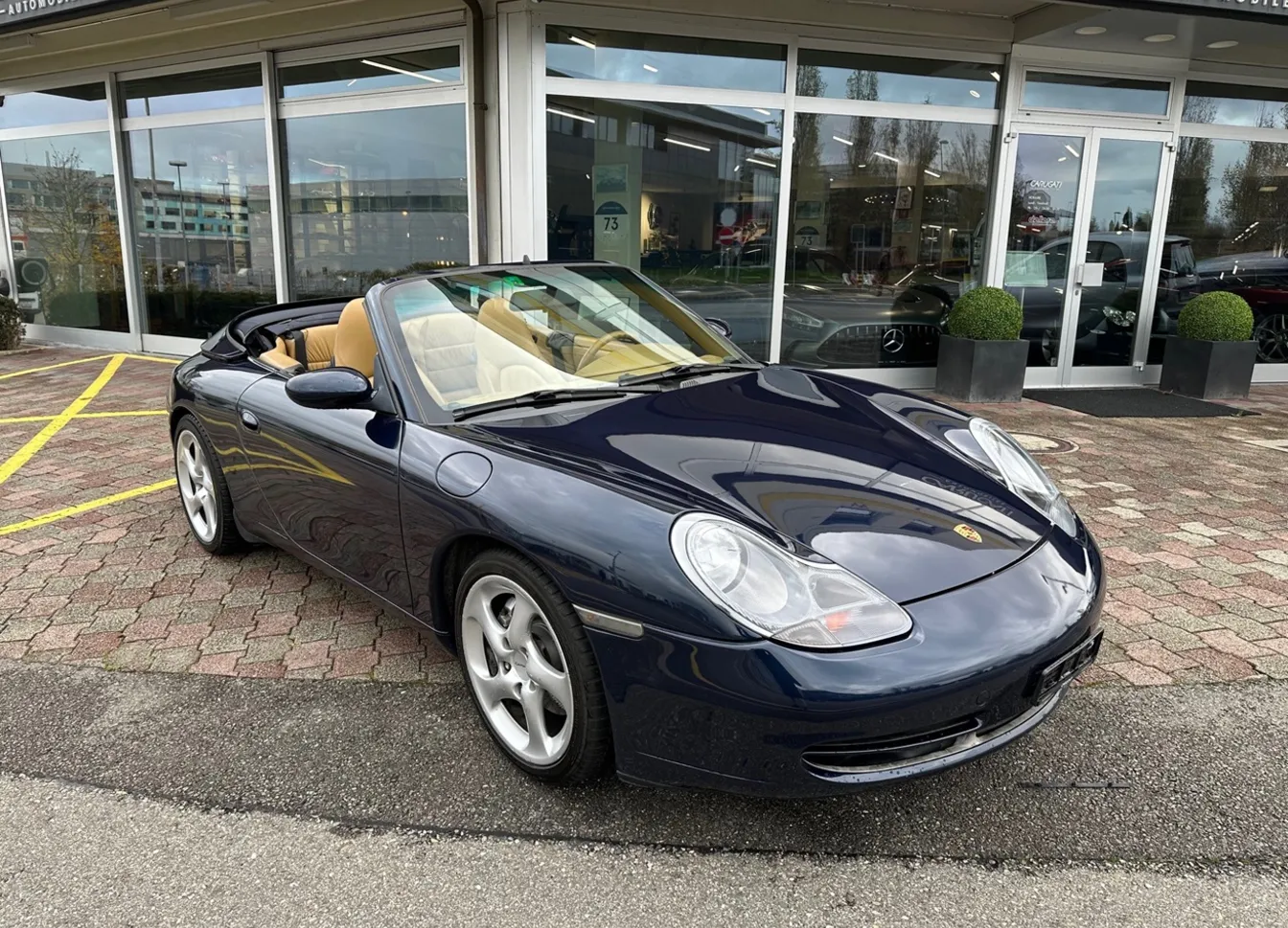 Porsche 996 Carrera 4 Cabriolet